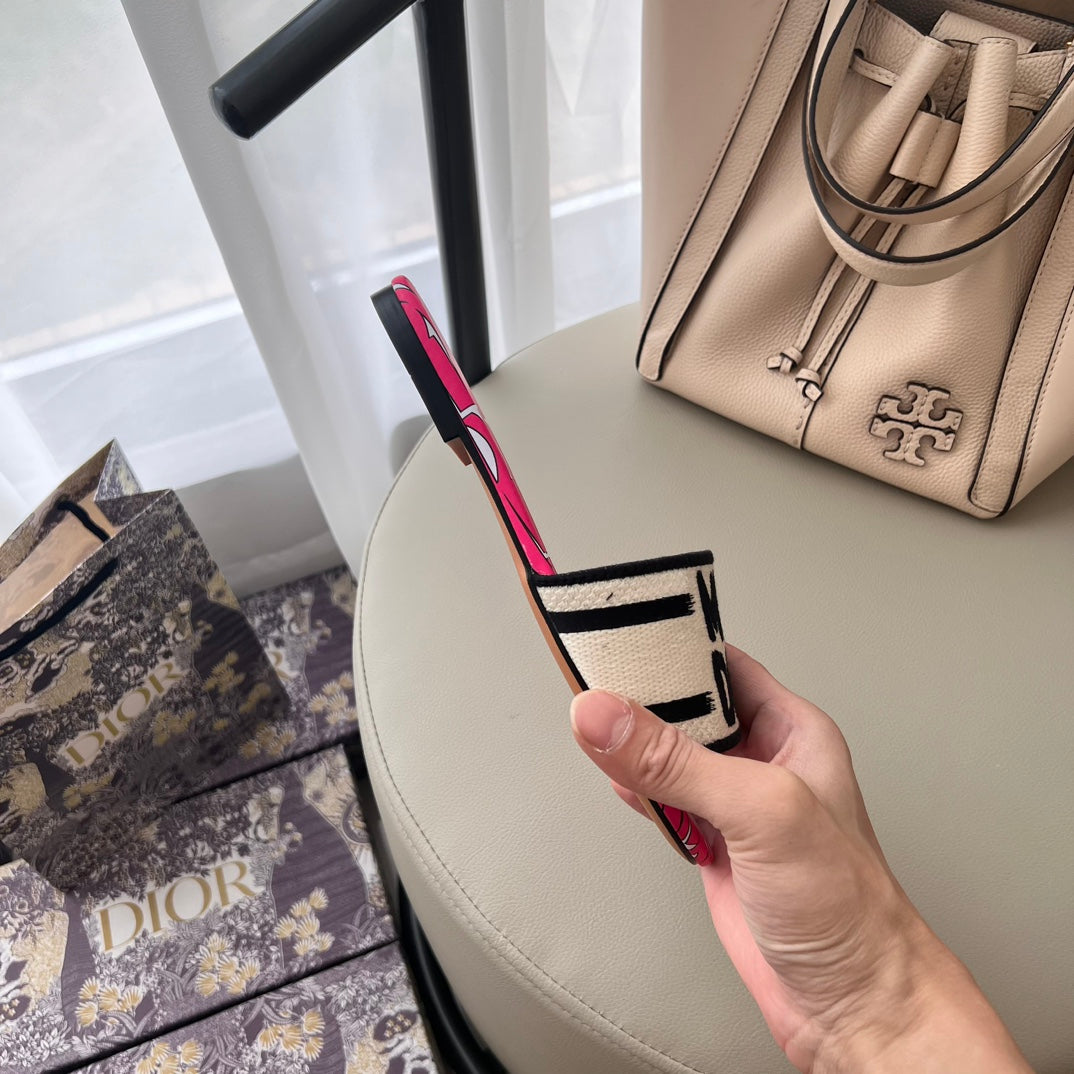 DIO* 25SS embroidered slippers