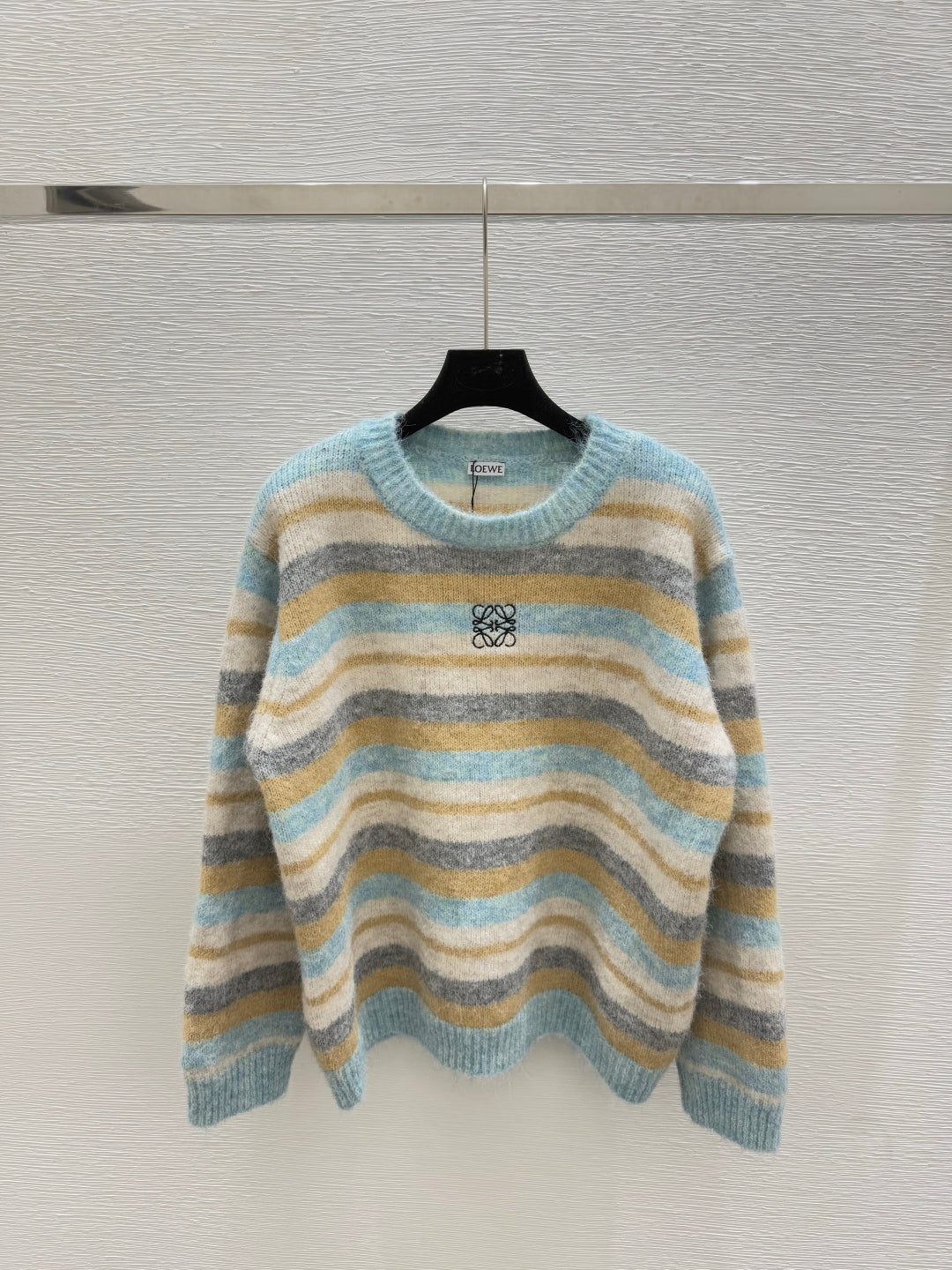 Loew* 25SS sweater