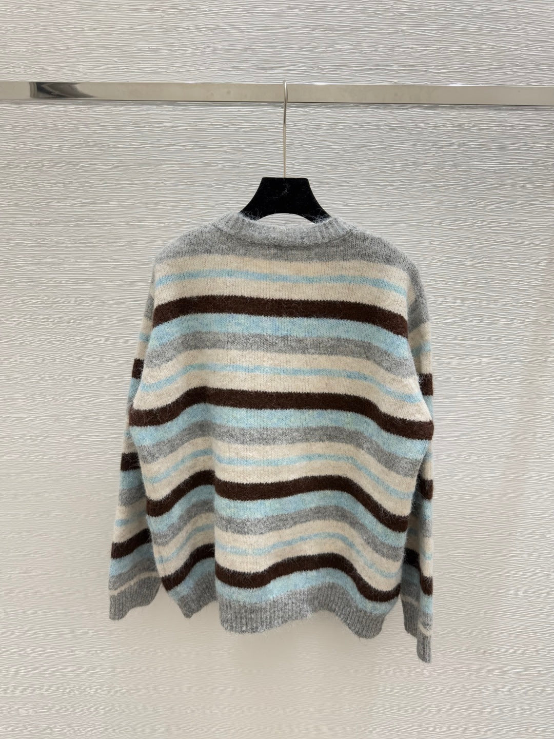 Loew* 25SS sweater