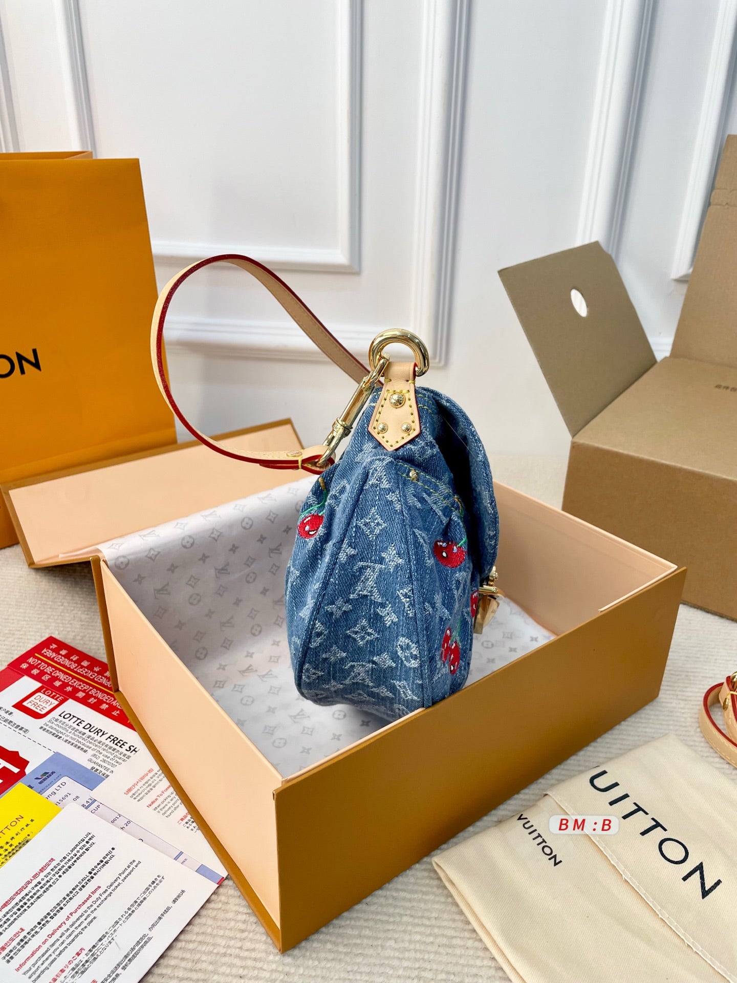 LOU* 25SS denim cherry ingot bag