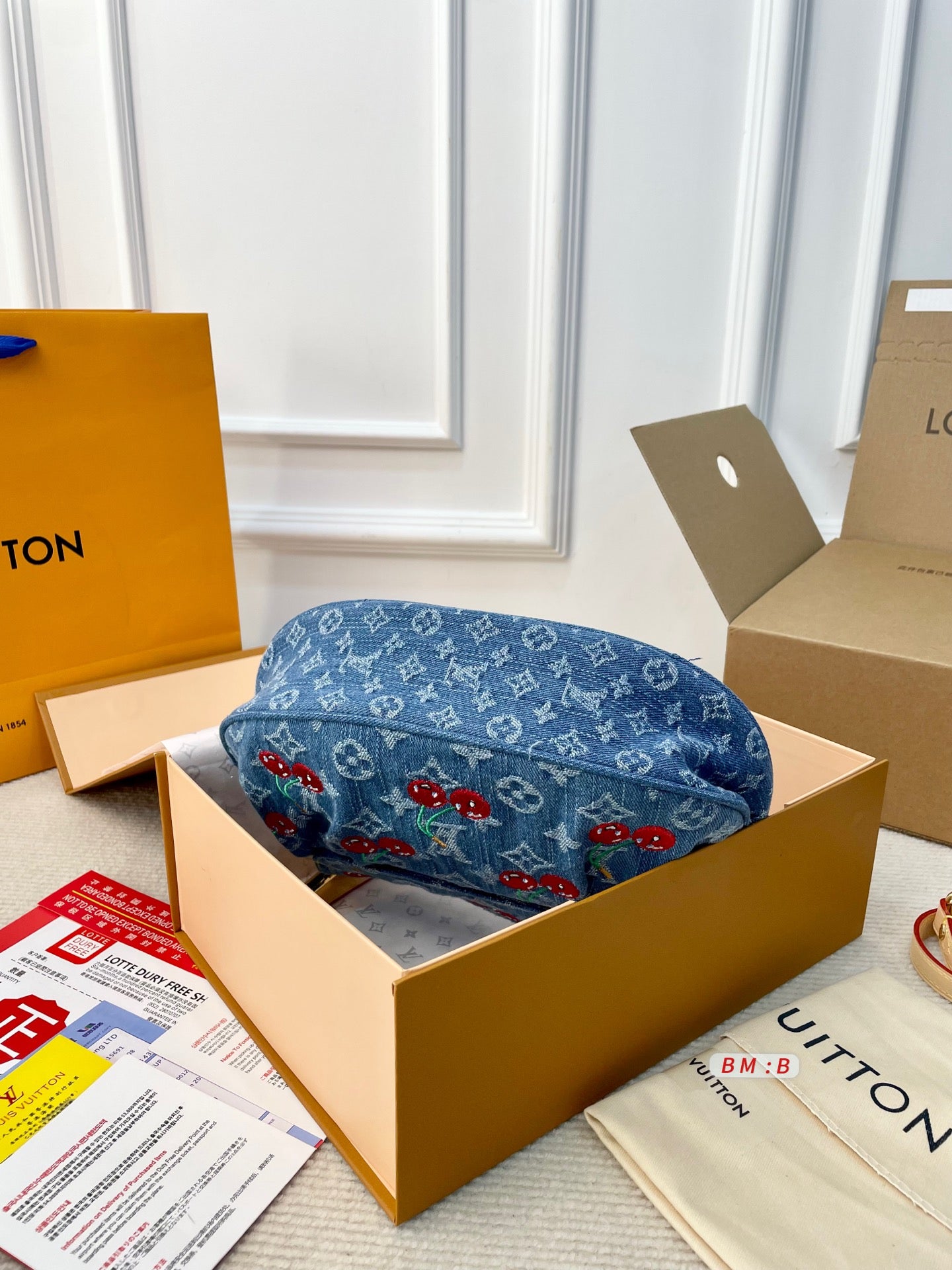 LOU* 25SS denim cherry ingot bag