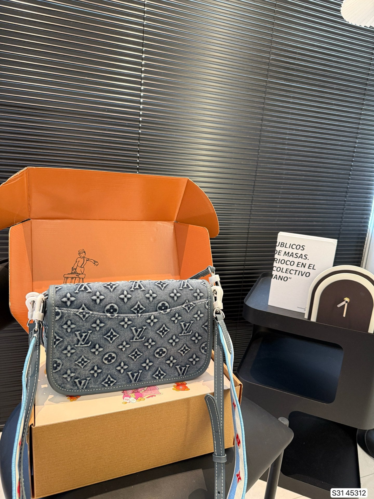 LOU* 25SS denim baguette bag