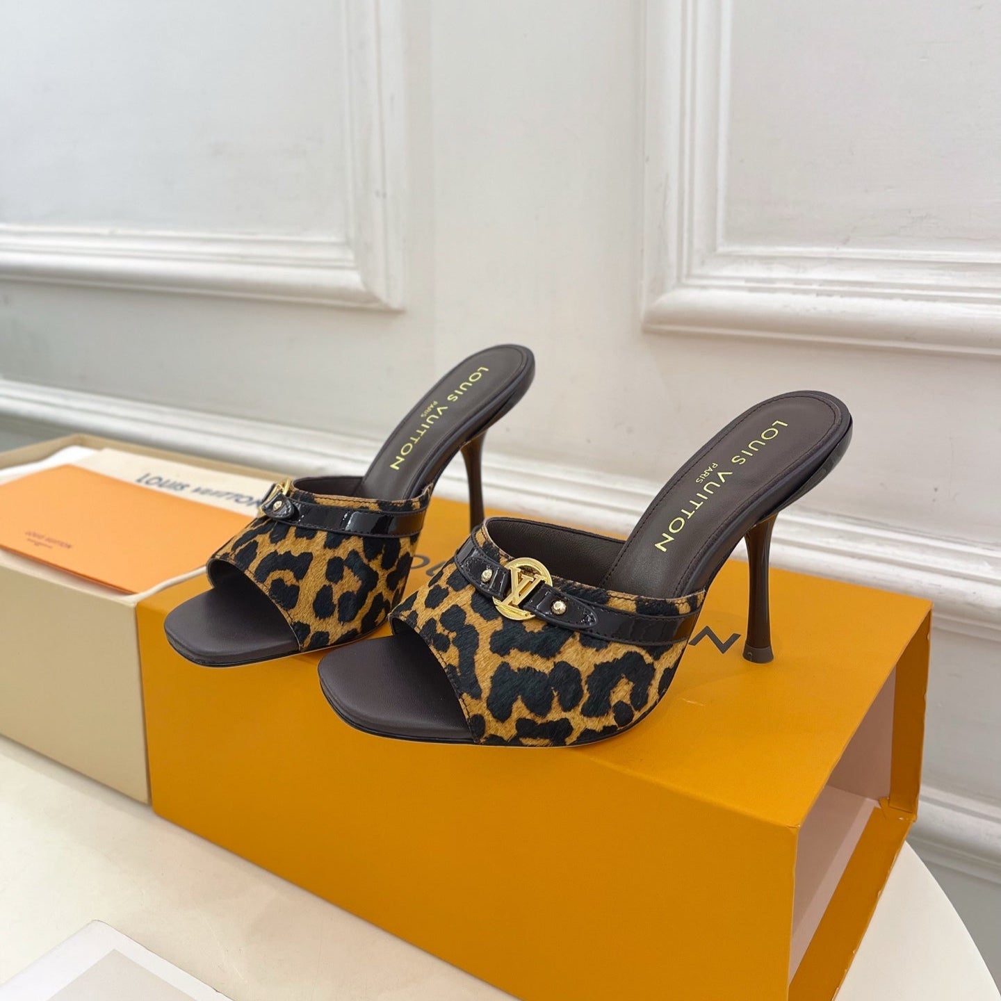 LOU* 25SS horsehair high heel slippers VIP