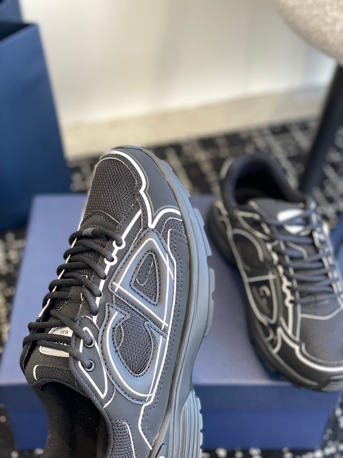 DIO* B30 Reflective Sneakers