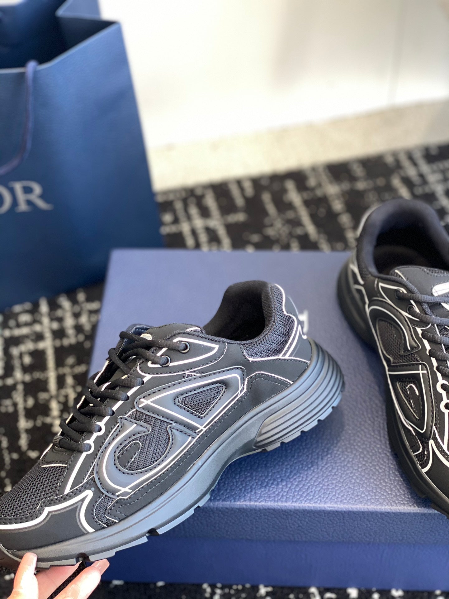 DIO* B30 Reflective Sneakers