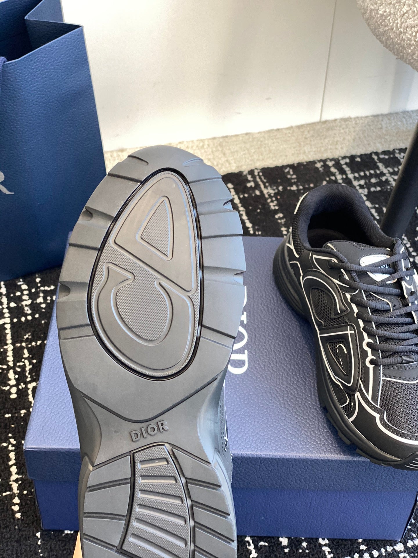 DIO* B30 Reflective Sneakers