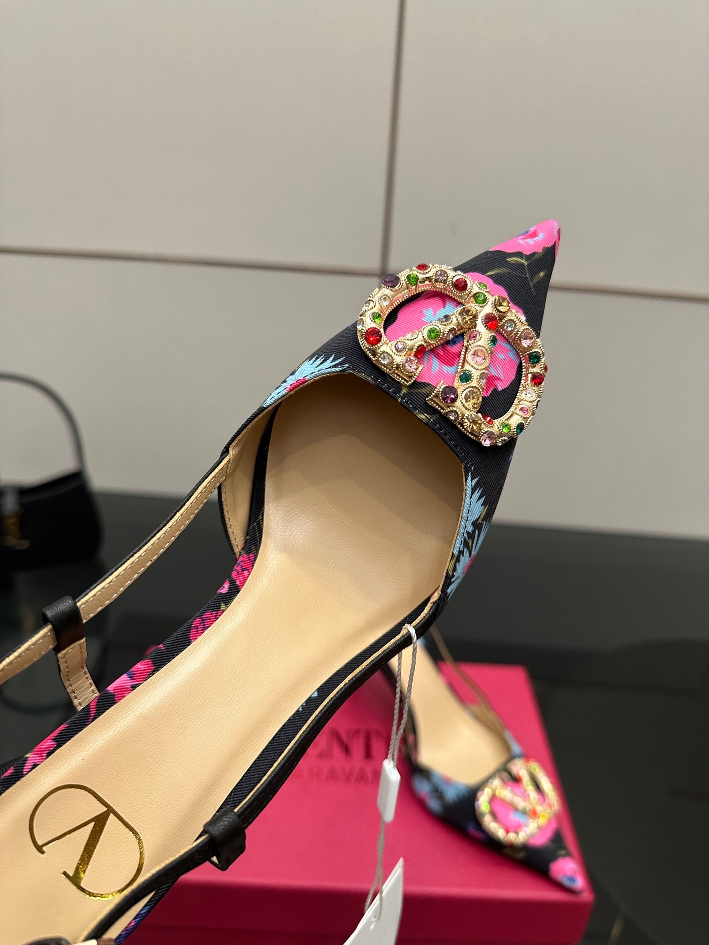 Valentin* 25SS Bohemian Sandals