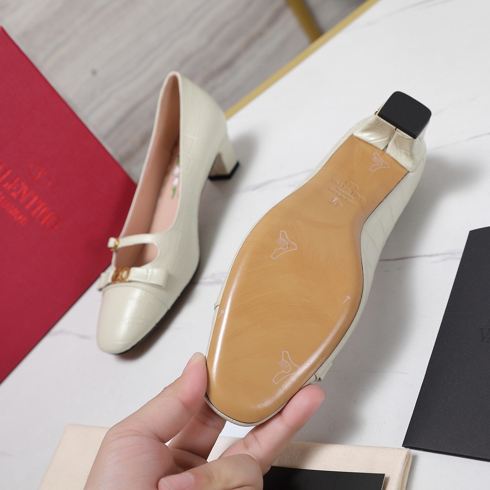 Valentino* 25SS bow shoes