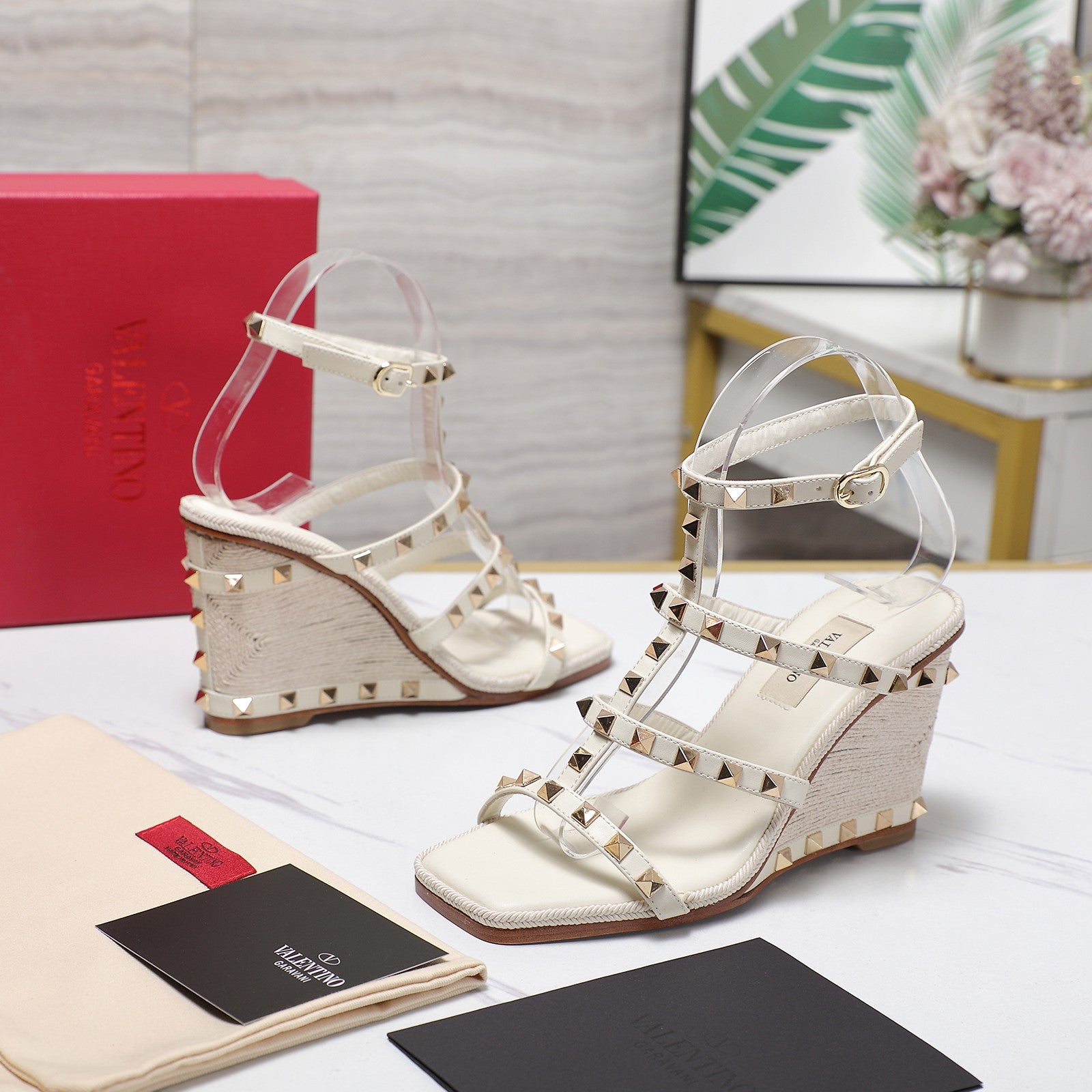 Valentino* 25SS raffia wedge sandals