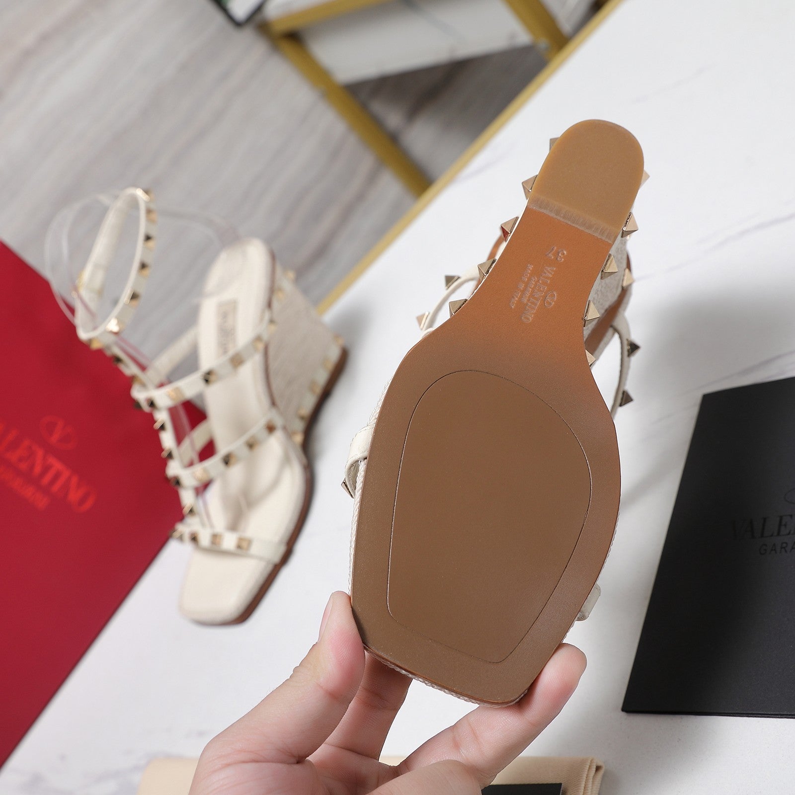 Valentino* 25SS raffia wedge sandals