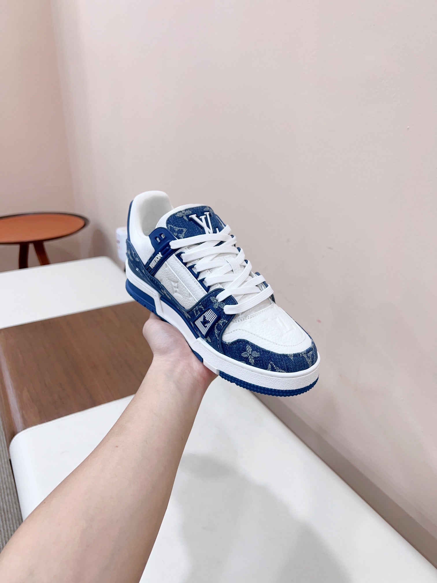 LOU* Vintage LVTRAINE Sneakers (Unisex)