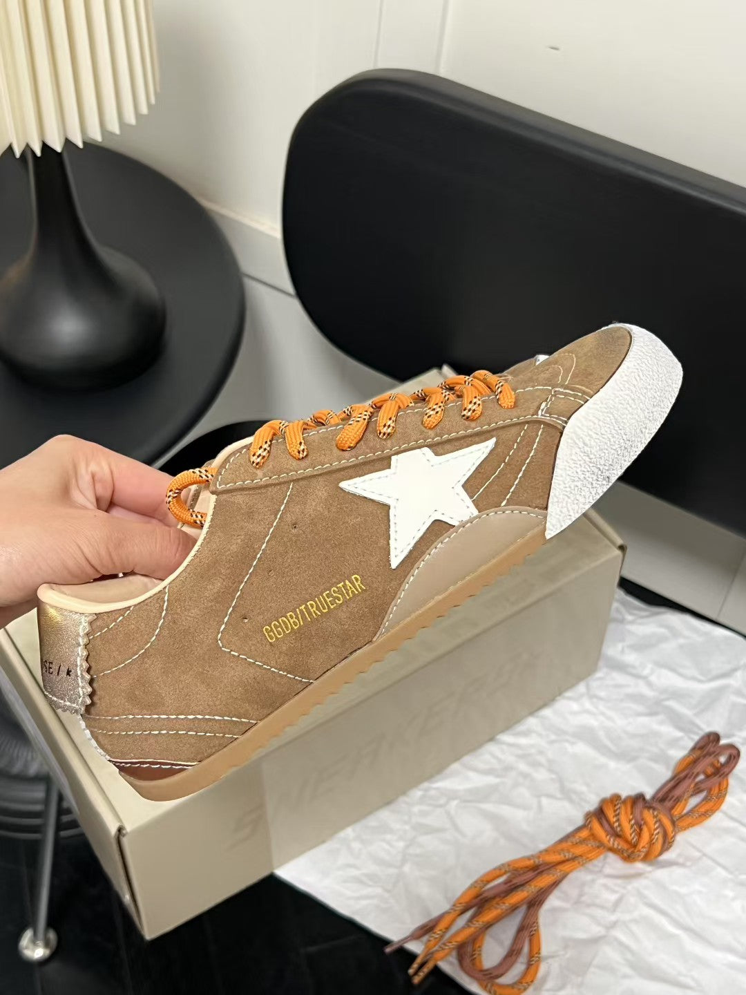 GG German training shoes