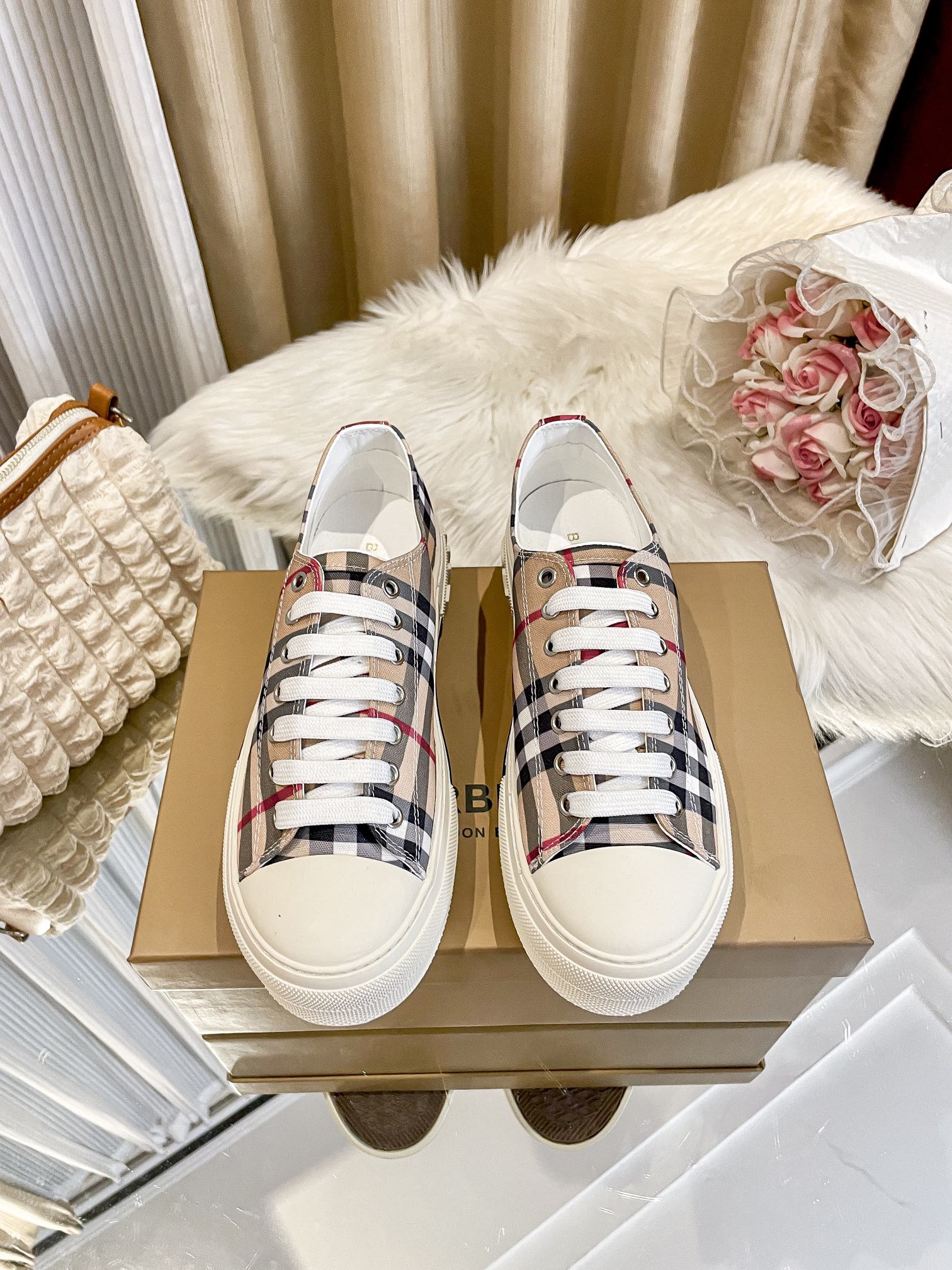 Burberry white shoes