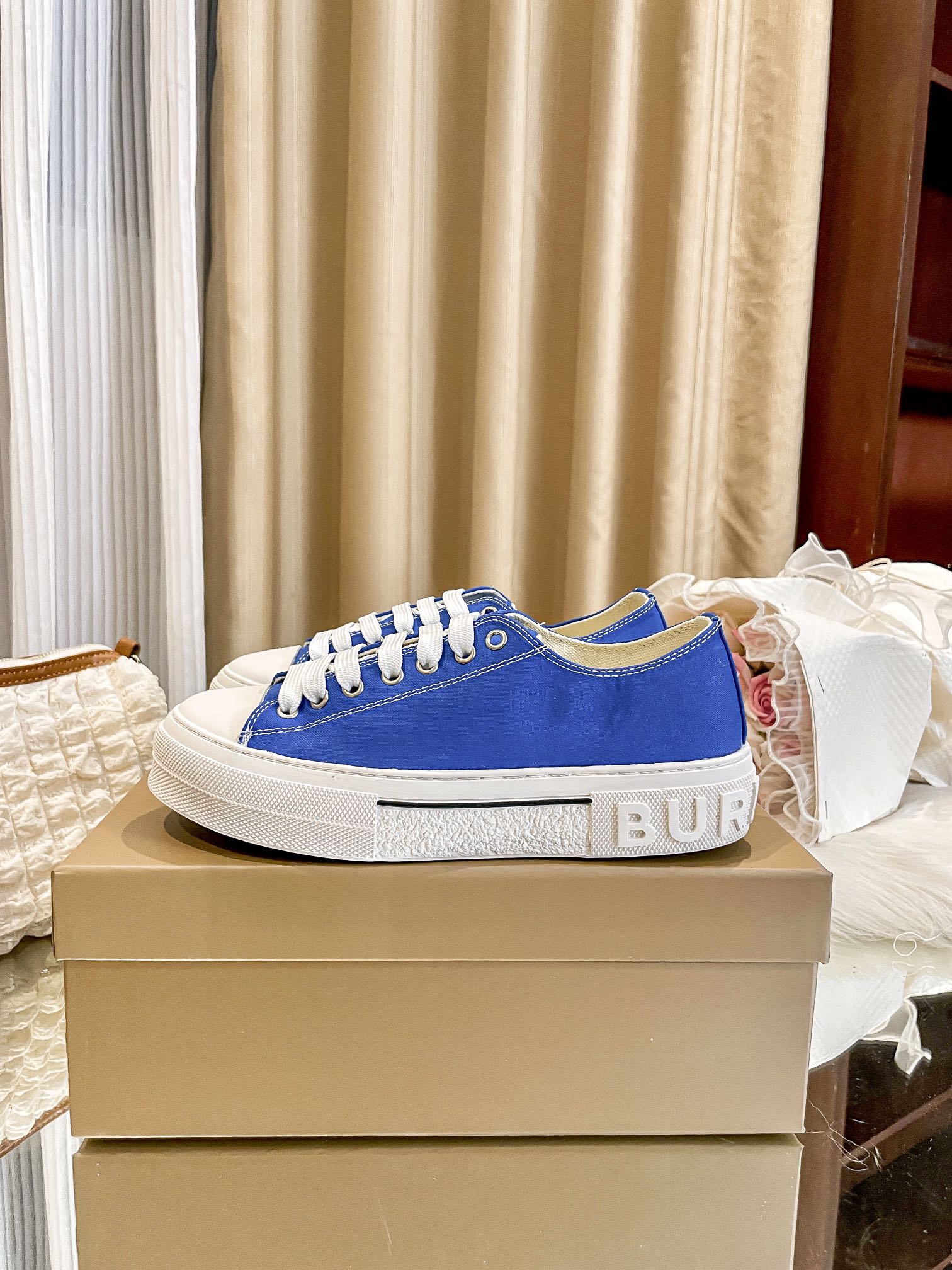 Burberry white shoes