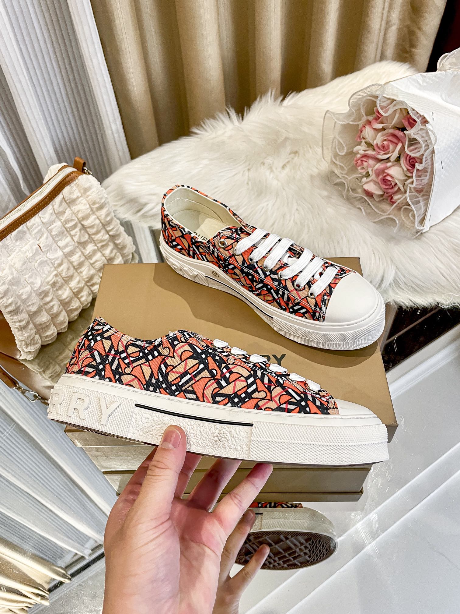 Burberry white shoes