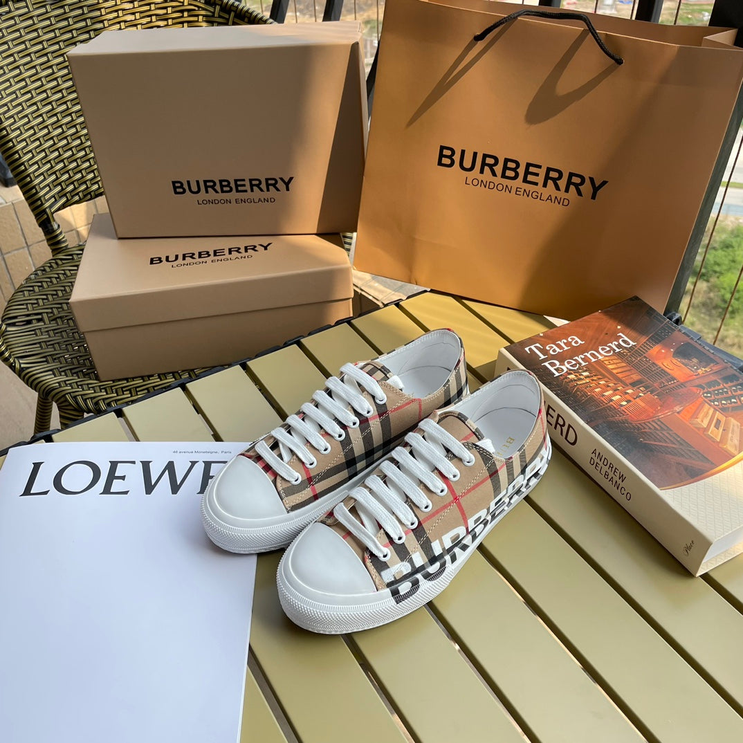 Burberry white shoes