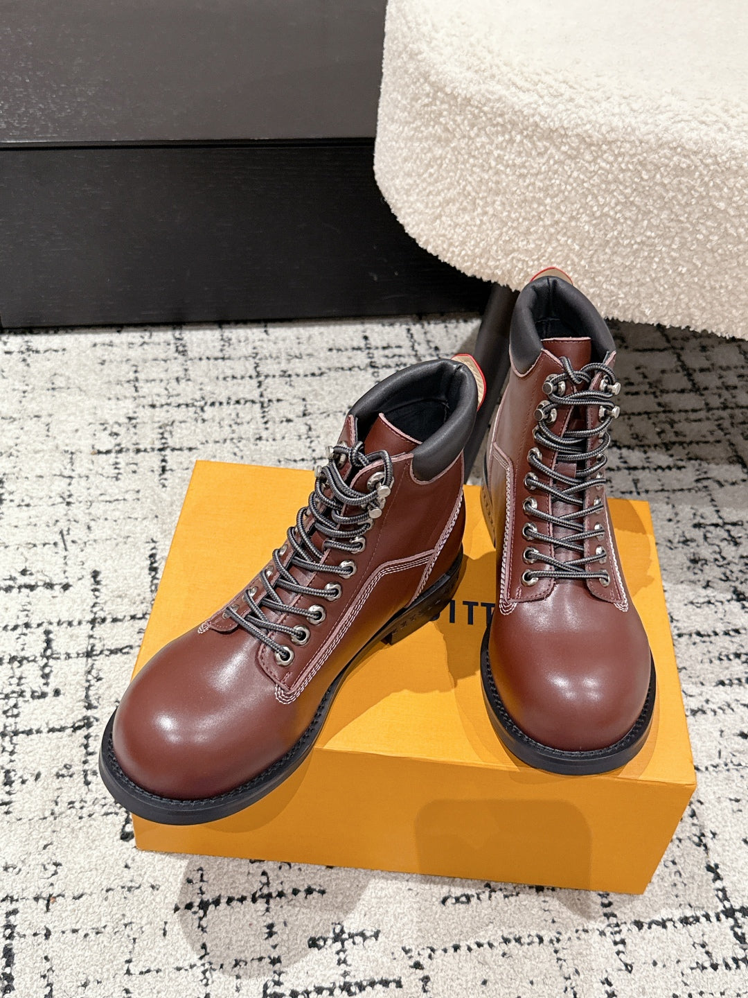 LOU* 25SS platform Martin boots