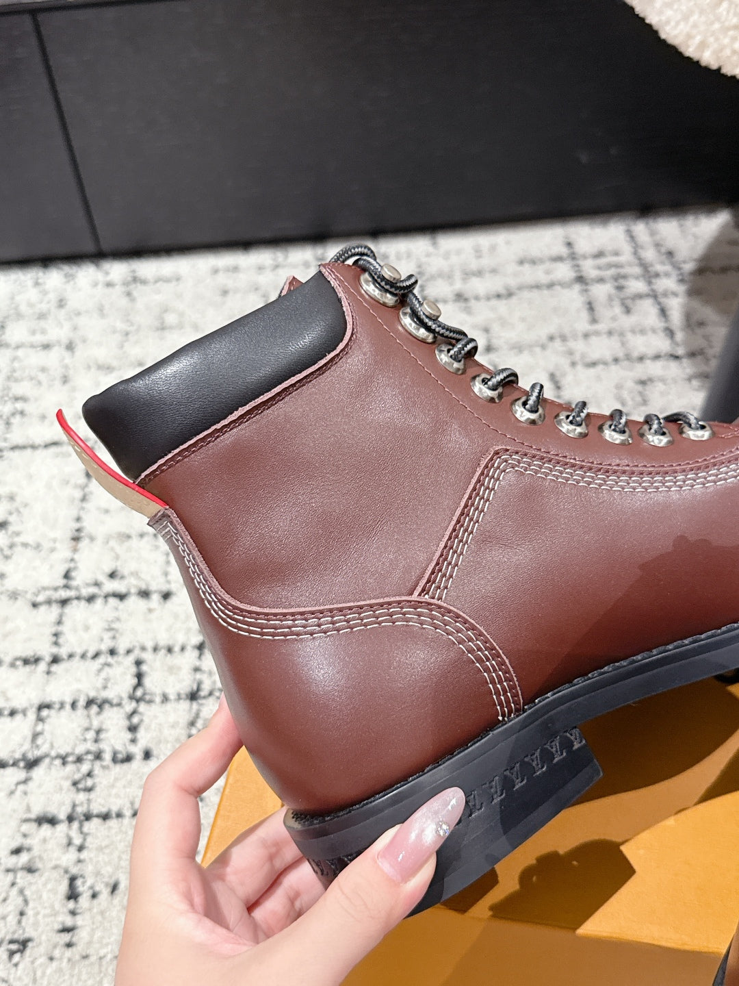 LOU* 25SS platform Martin boots