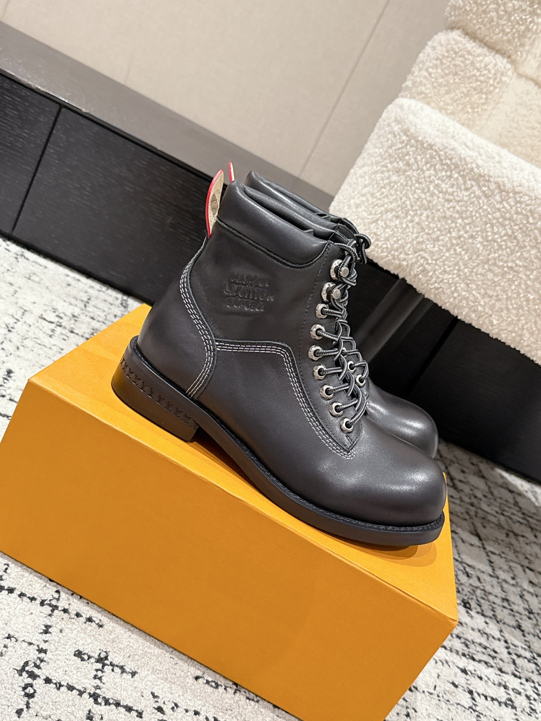LOU* 25SS platform Martin boots