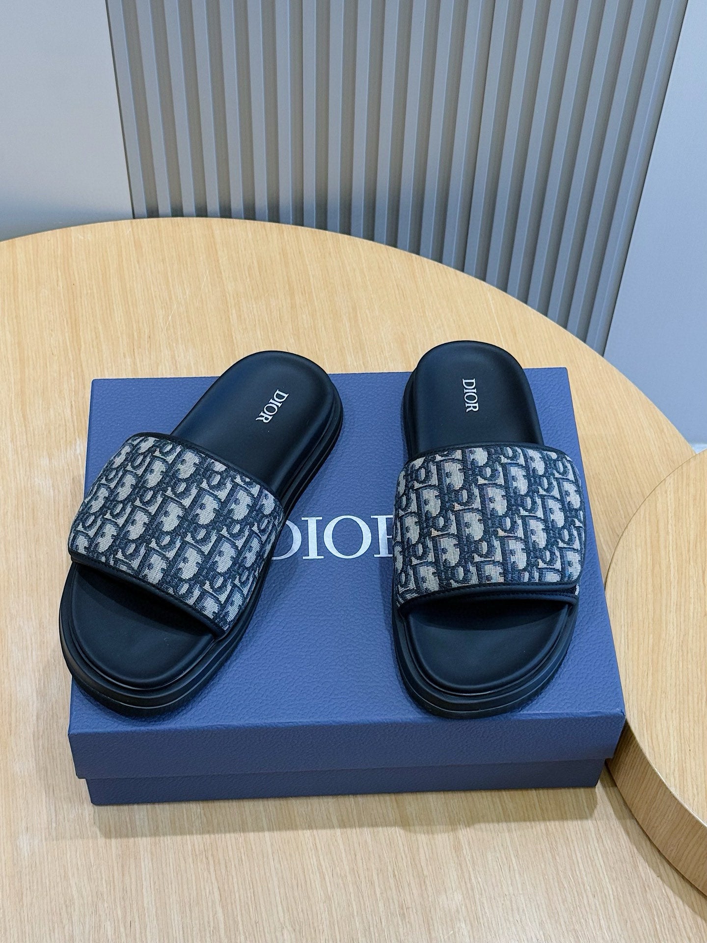 DIO* 25SS AQUA Slippers