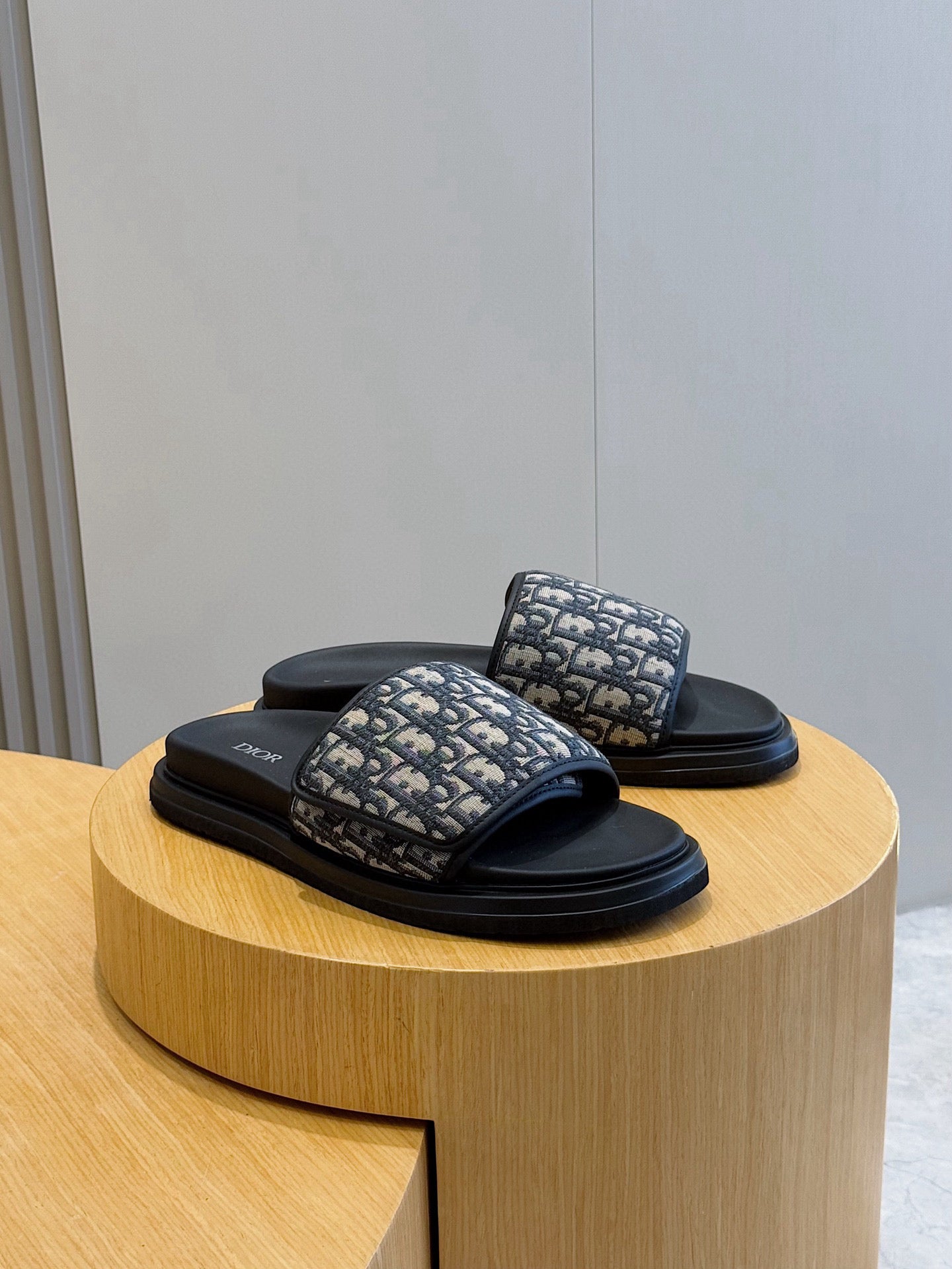 DIO* 25SS AQUA Slippers