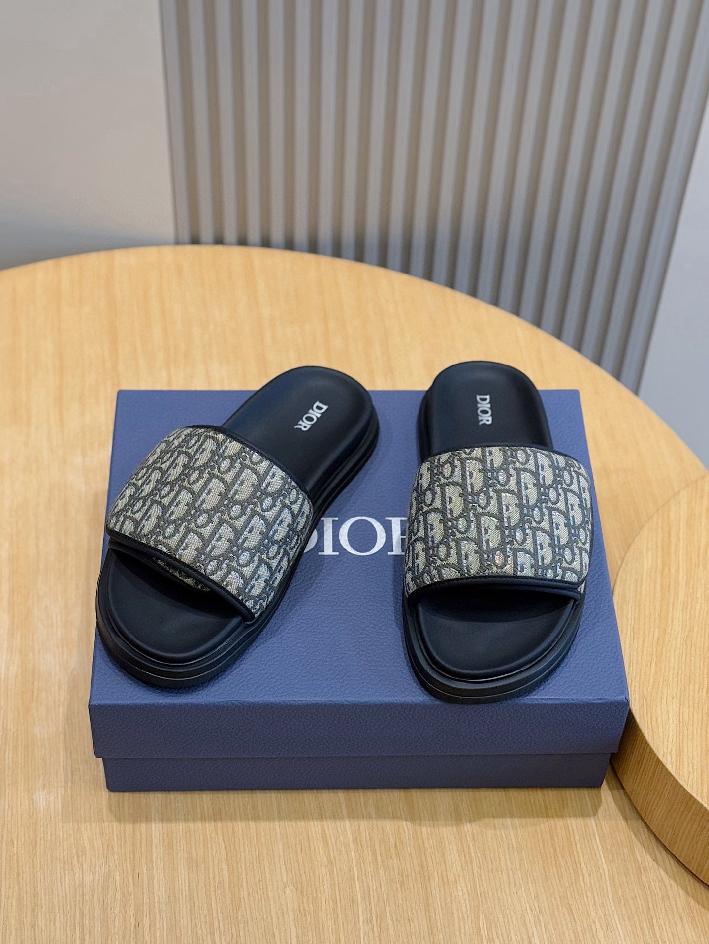 DIO* 25SS AQUA Slippers