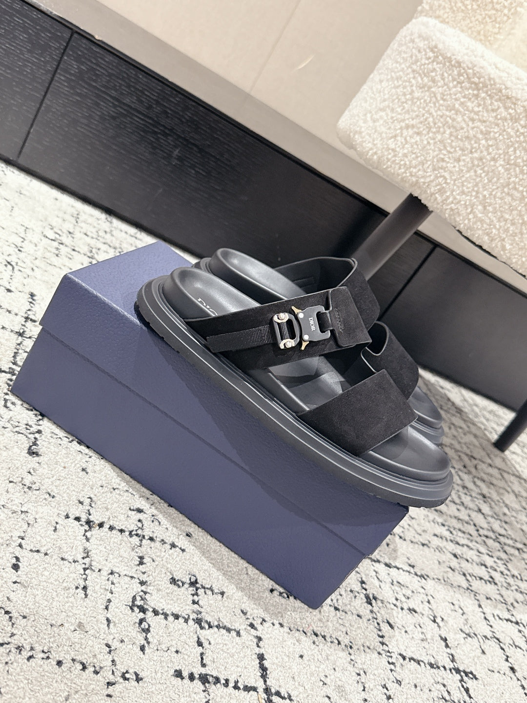 DIO* 25SS suede slippers