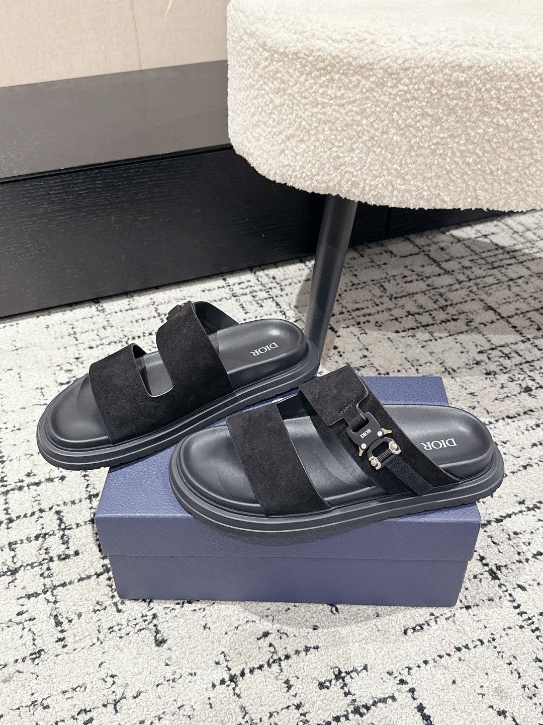 DIO* 25SS suede slippers