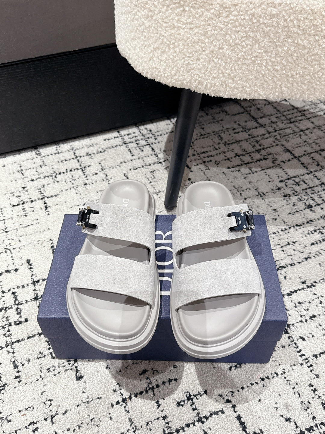 DIO* 25SS suede slippers