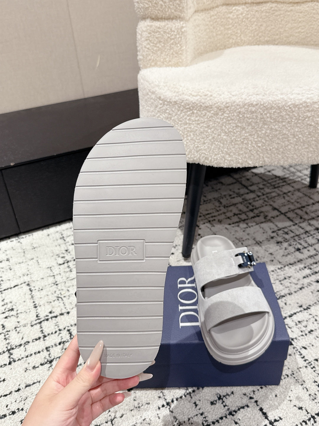 DIO* 25SS suede slippers