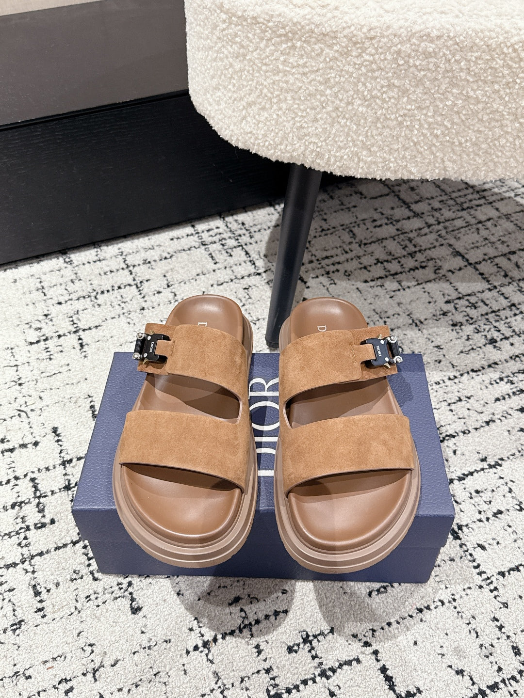 DIO* 25SS suede slippers