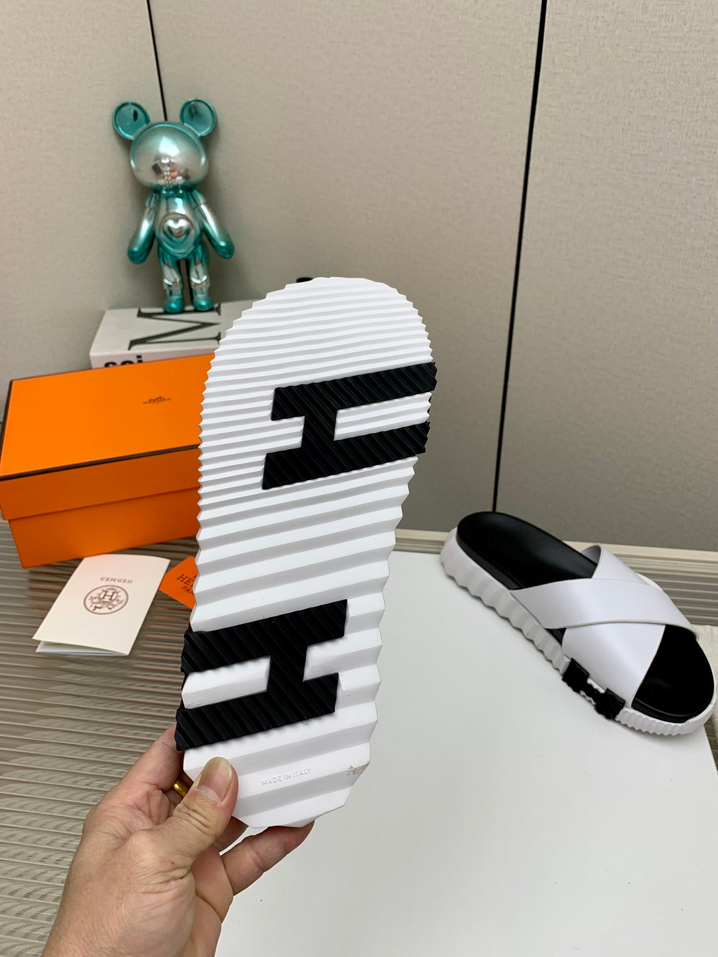 HER* 25SS beach slippers