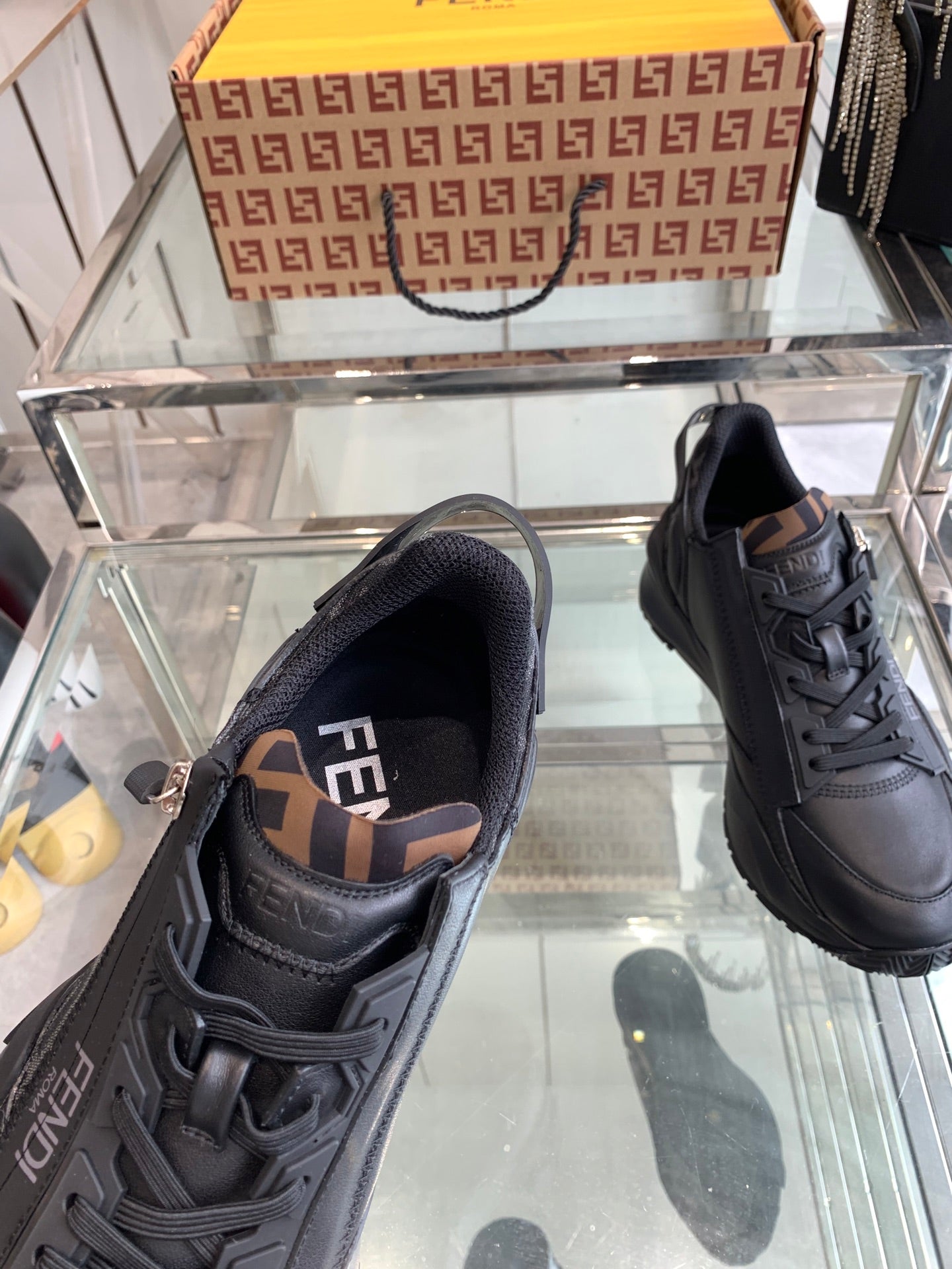 FEN* 25SS sneakers