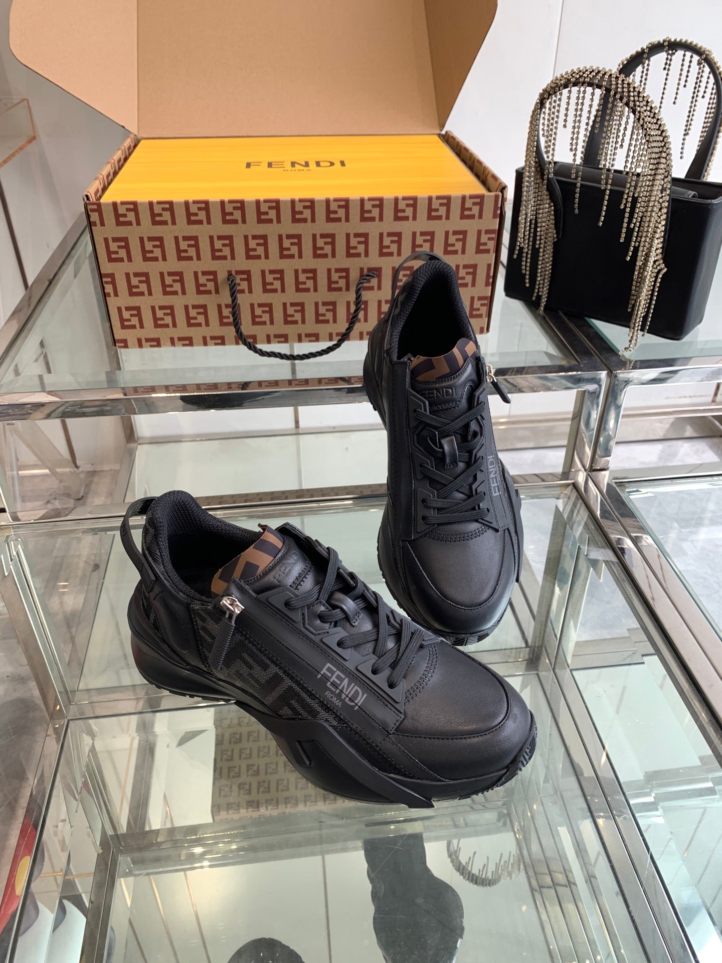 FEN* 25SS sneakers