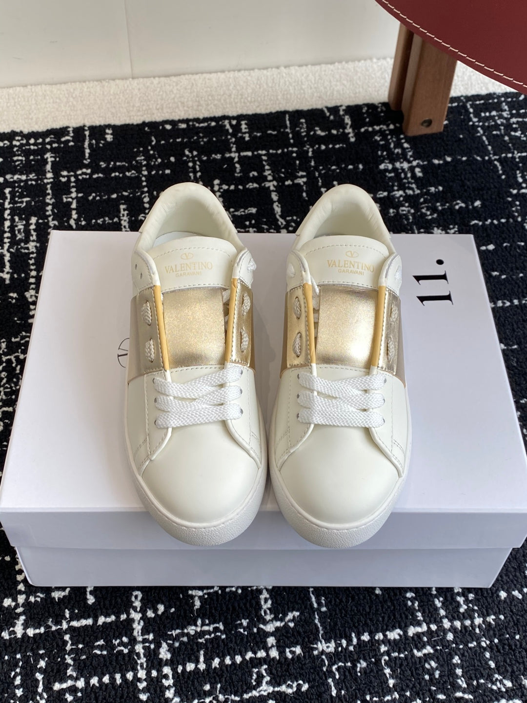 Valent* low-top sneakers （Unisex）