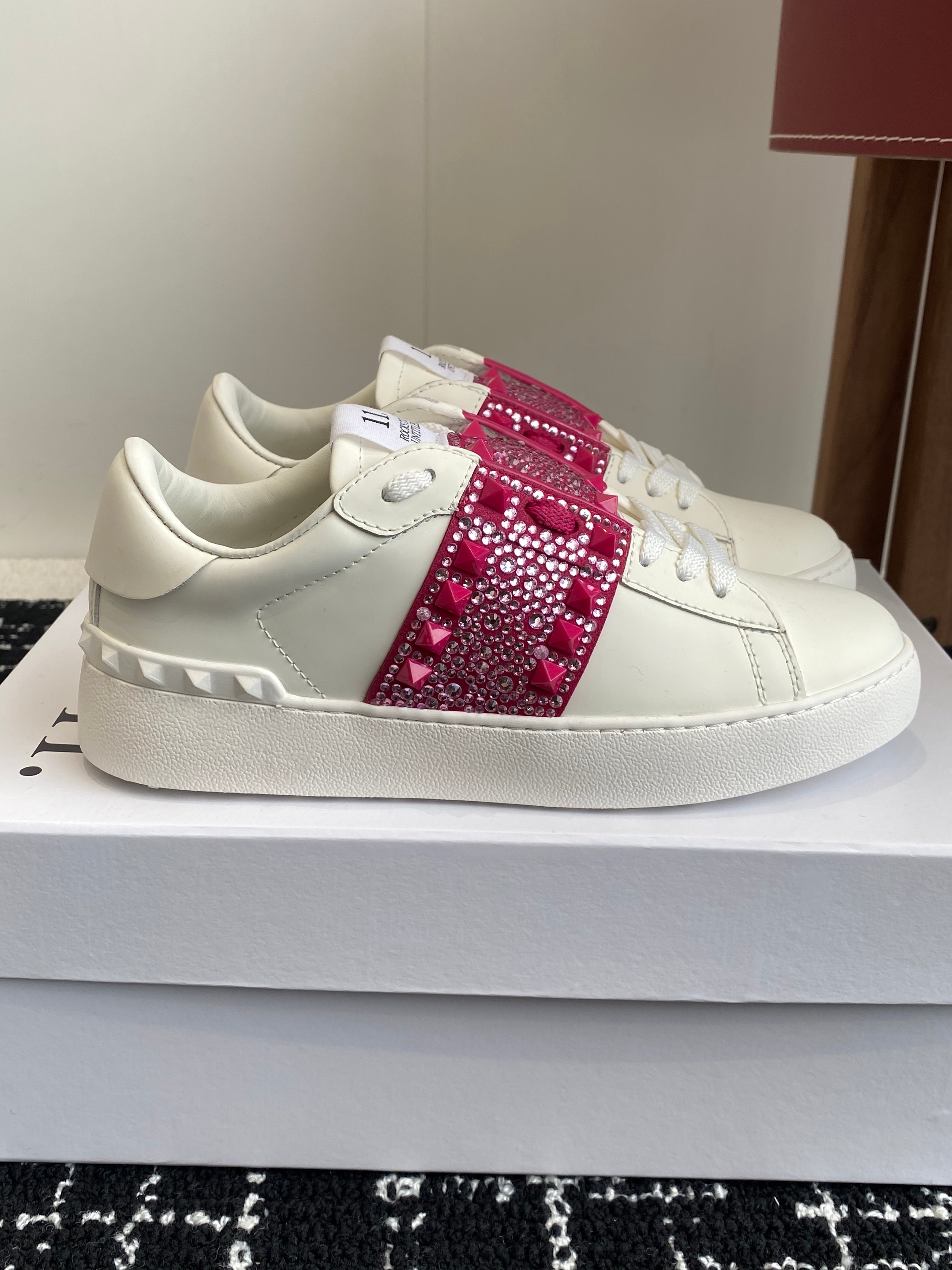 Valent* low-top sneakers （Unisex）