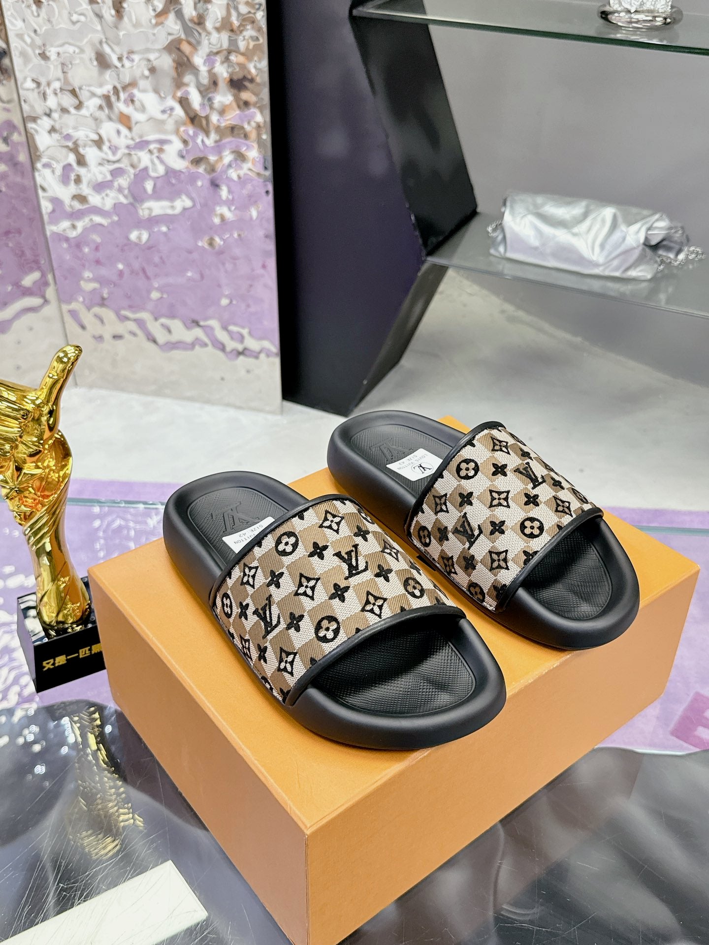 LOU* 25SS men's slippers