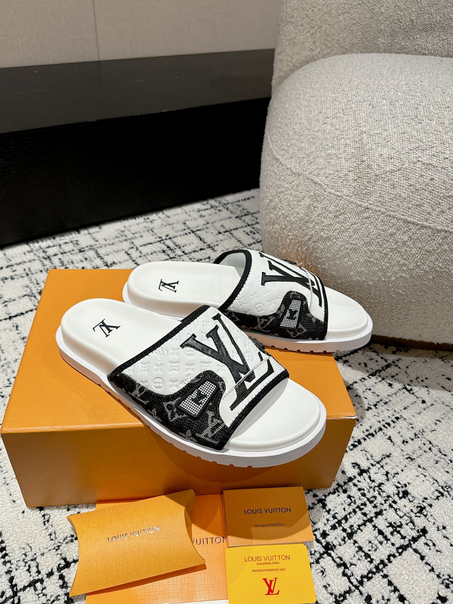 LOU* Men's Beach Shoes