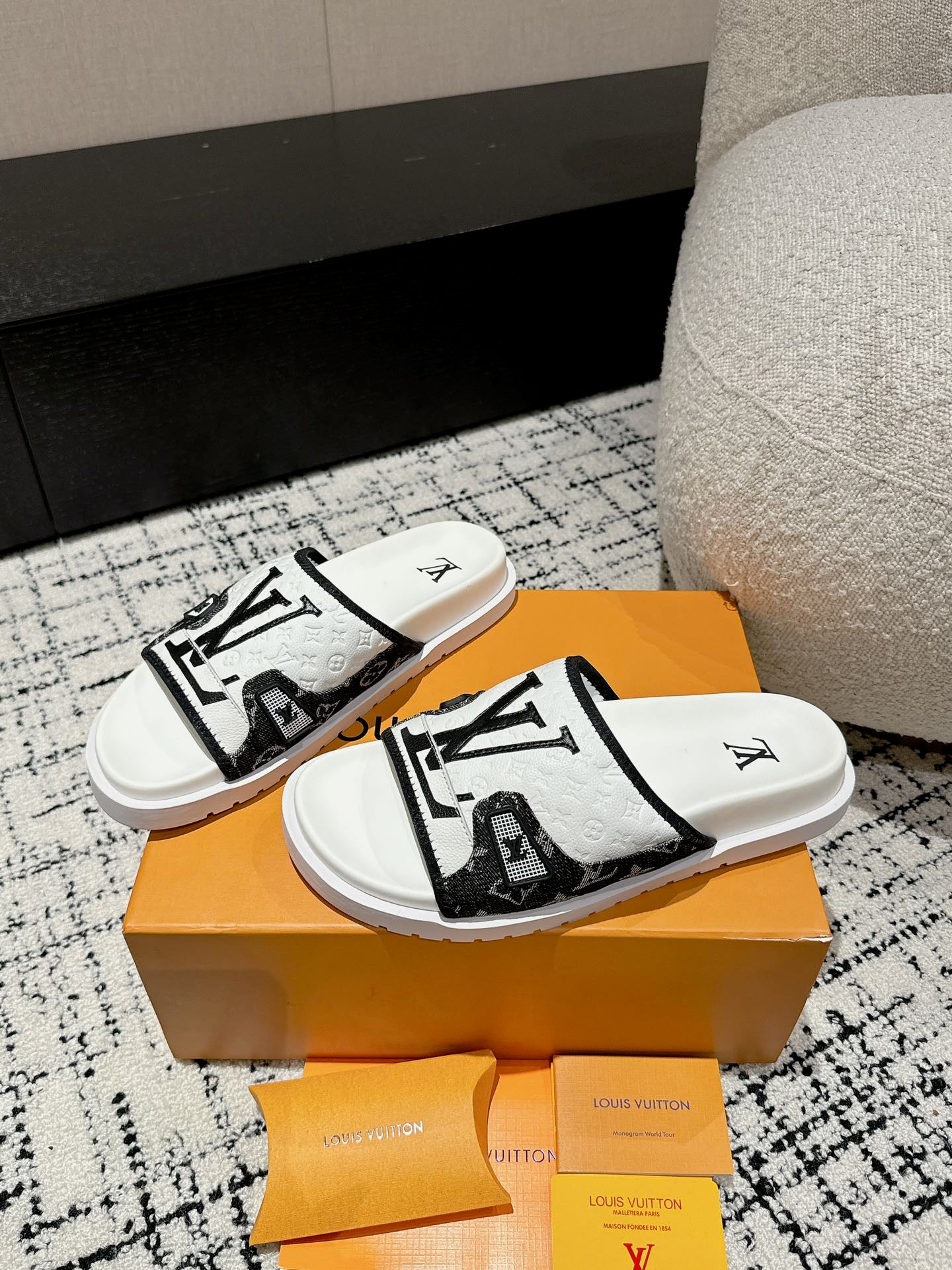 LOU* Men's Beach Shoes