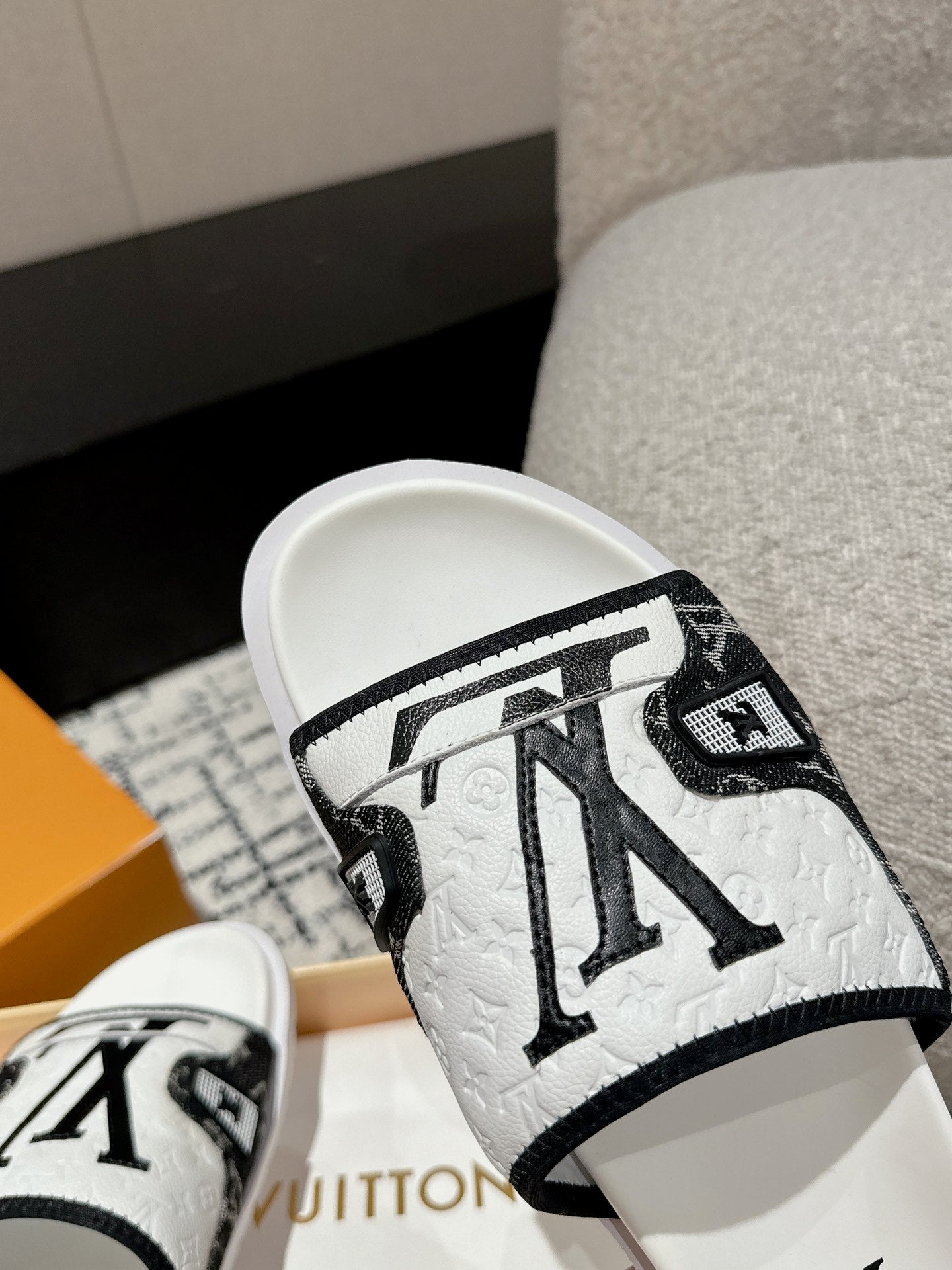 LOU* Men's Beach Shoes