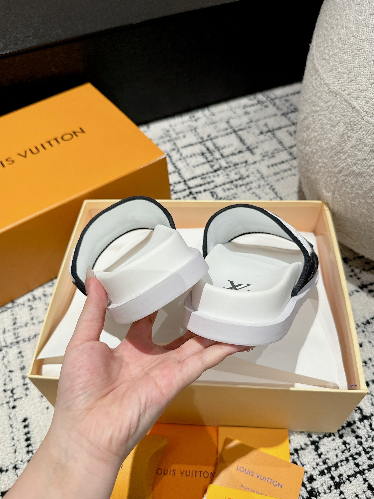 LOU* Men's Beach Shoes