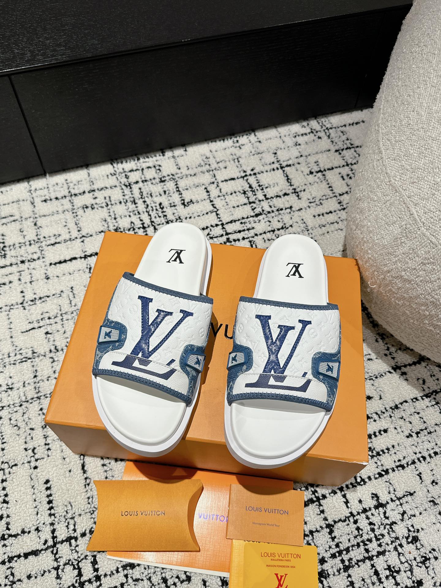 LOU* Men's Beach Shoes