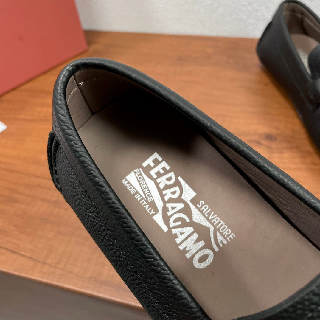Salvatore Ferragamo 25 SS Loafers