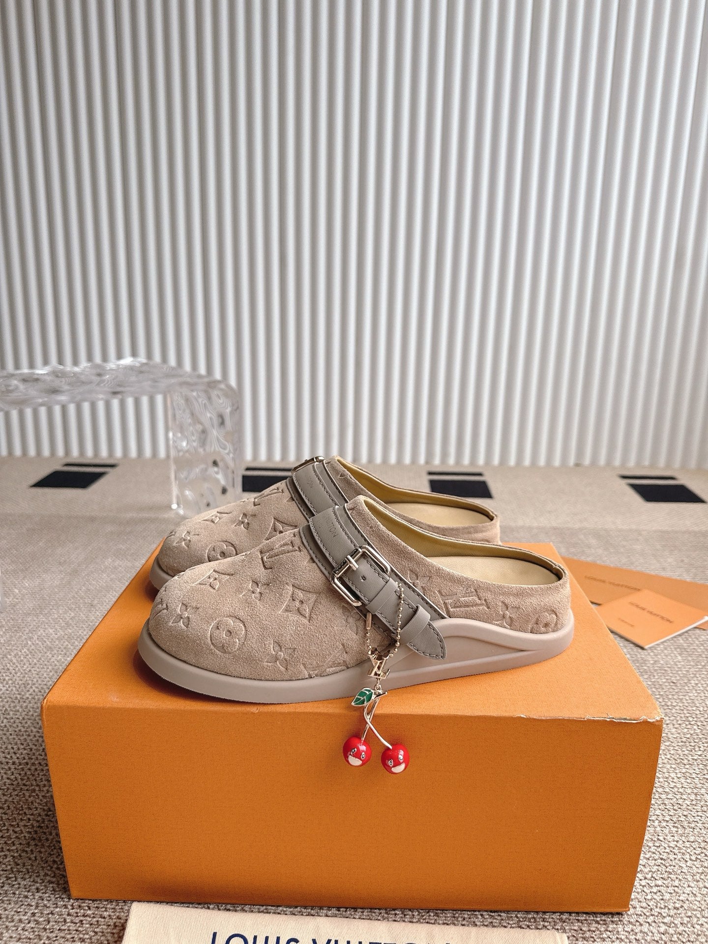 LOU* 25SS Birkenstock closed-toe shoes