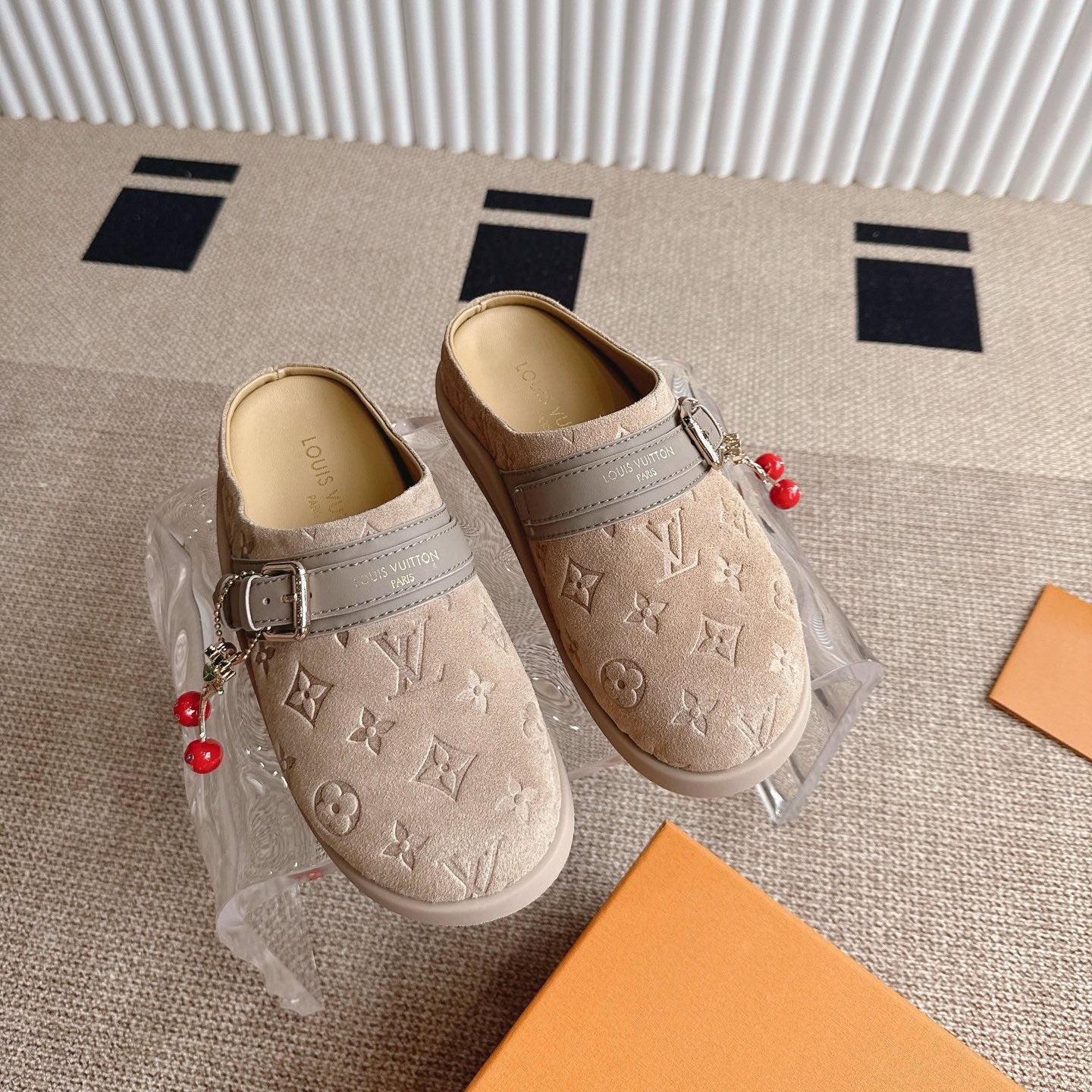 LOU* 25SS Birkenstock closed-toe shoes
