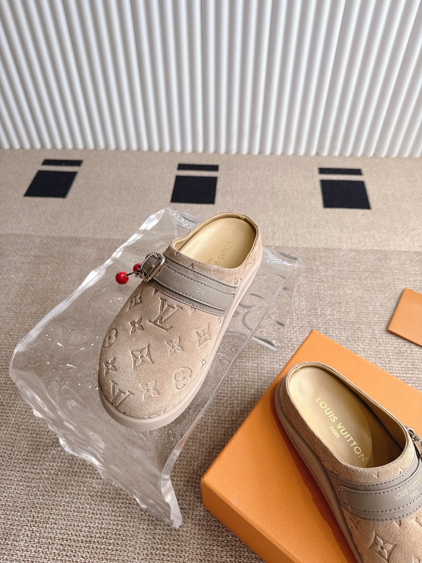 LOU* 25SS Birkenstock closed-toe shoes