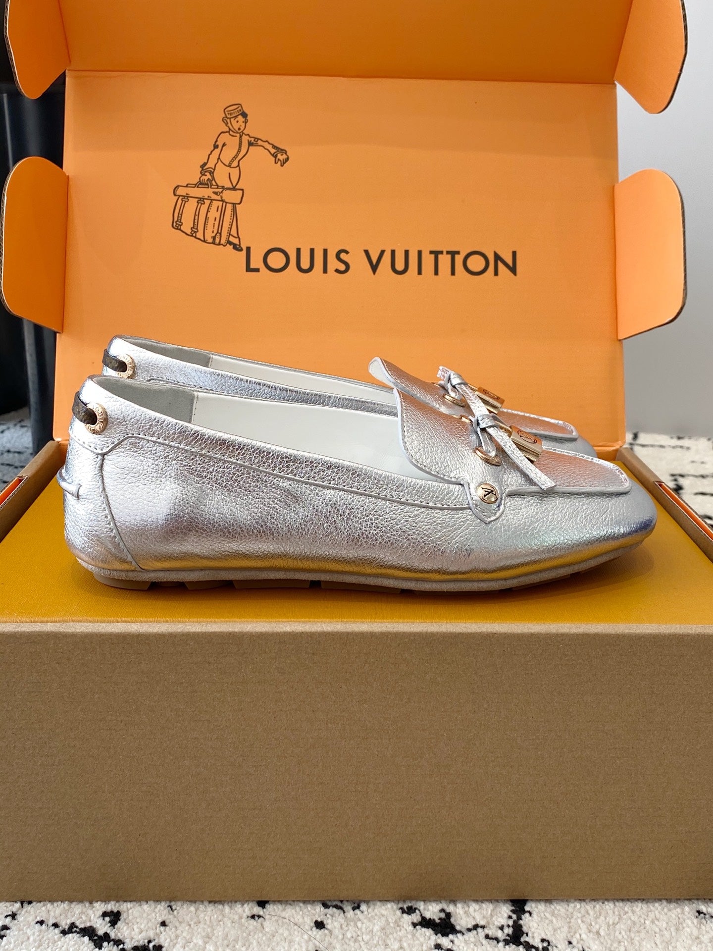 LOU* 25SS flat loafers