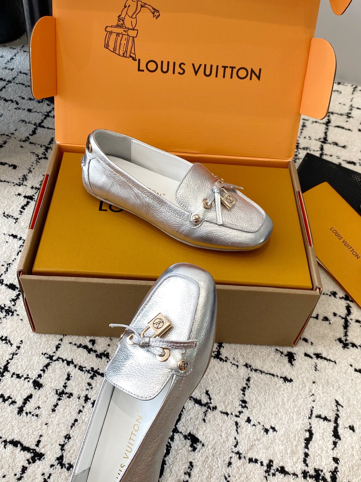 LOU* 25SS flat loafers