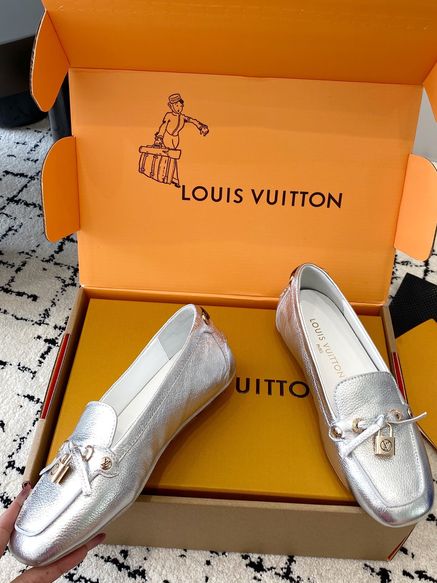 LOU* 25SS flat loafers