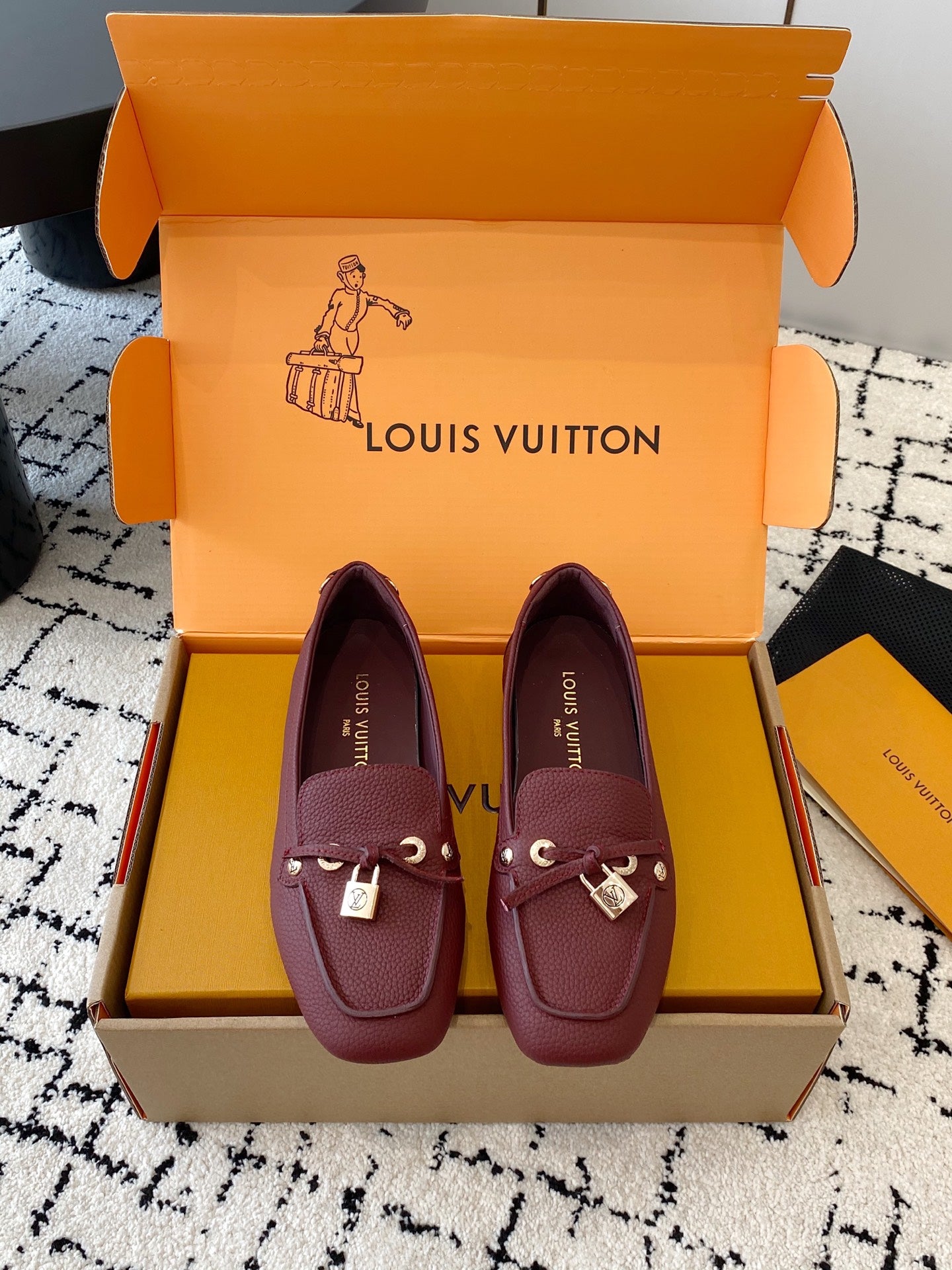 LOU* 25SS flat loafers